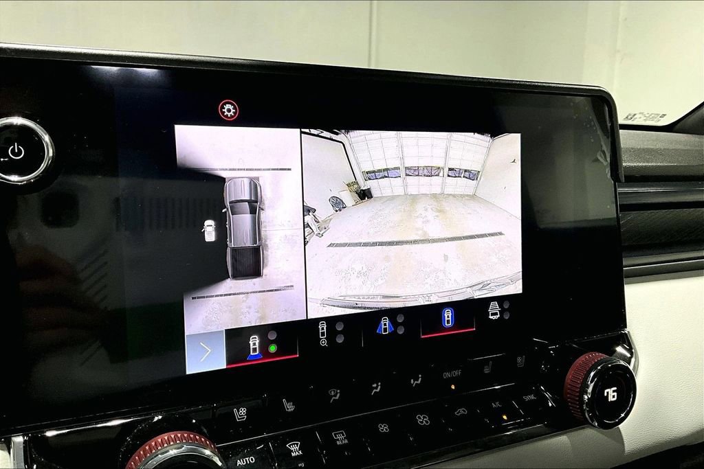 Used 2023 GMC Canyon AT4X image 29