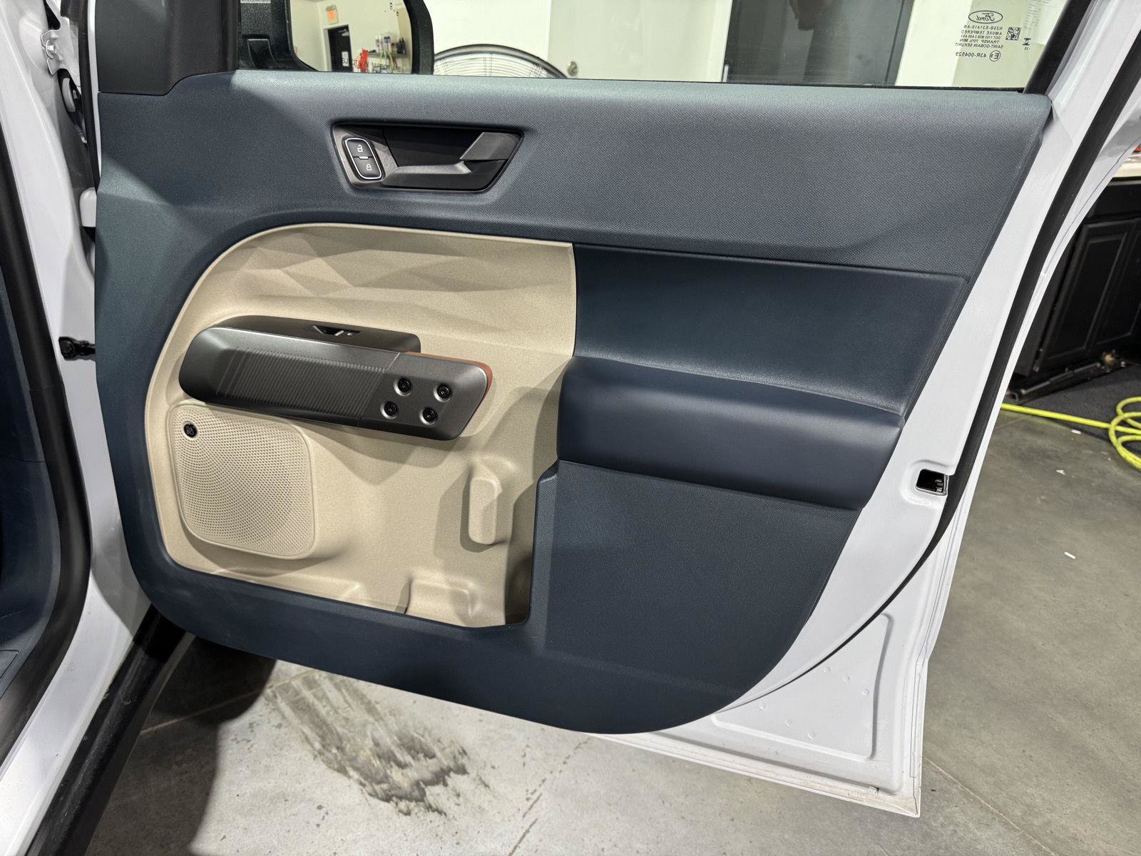 Certified 2025 Ford Maverick Lariat AWD/4WD image 20