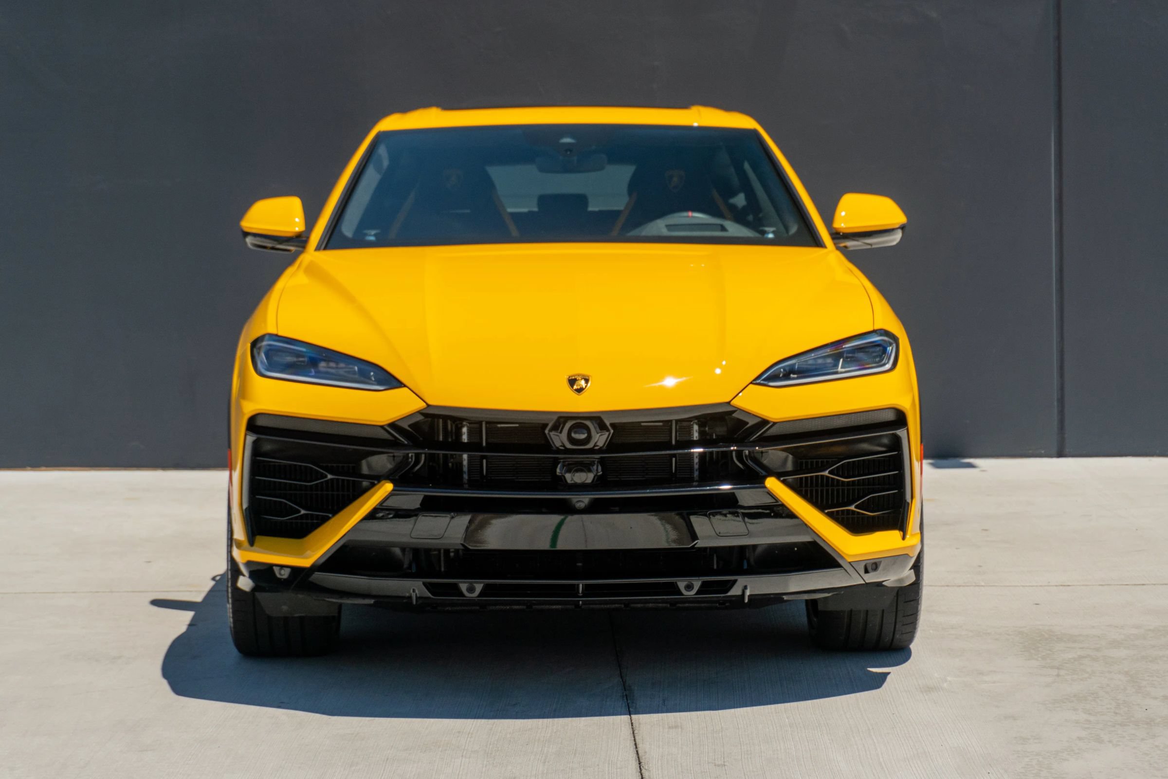 Used 2025 Lamborghini Urus SE AWD/4WD image 5