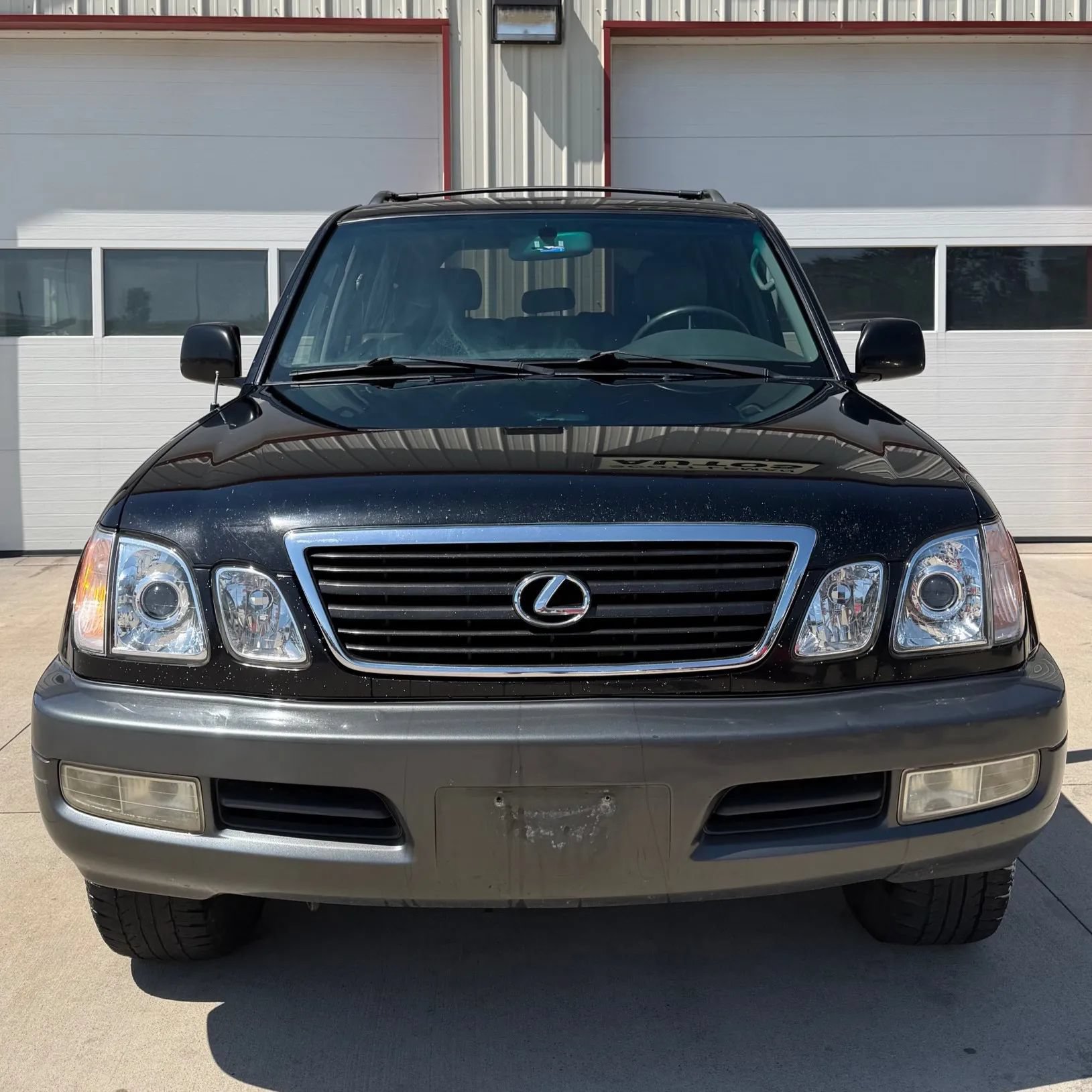 Used 1999 Lexus LX 470 4WD image 2