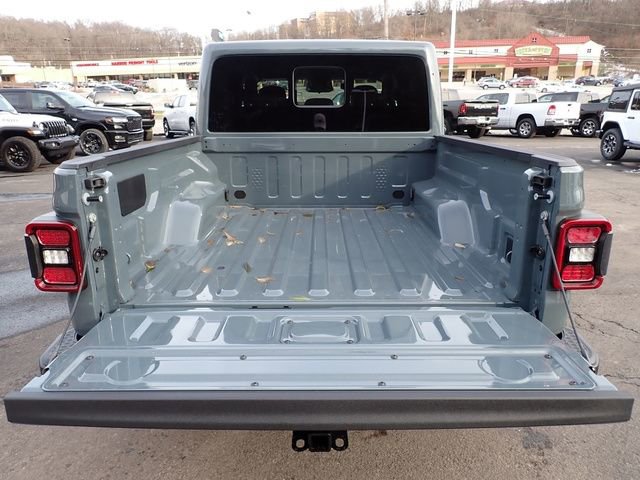 New 2026 Jeep Gladiator Mojave w/ Safety Group AWD/4WD image 7