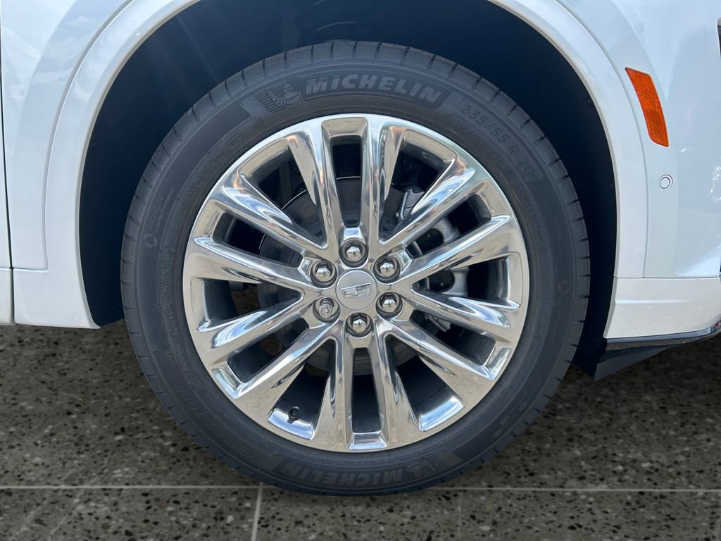 Used 2025 Cadillac XT6 Premium Luxury w/ Technology Package image 9
