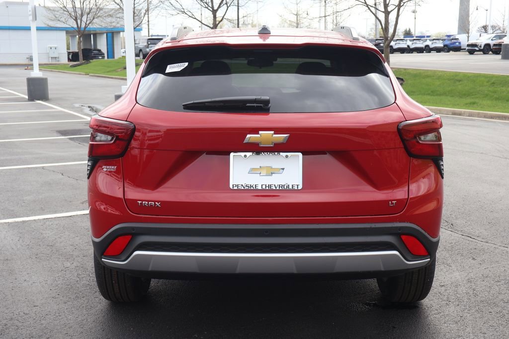 New 2026 Chevrolet Trax LT w/ Sunroof Package FWD image 6