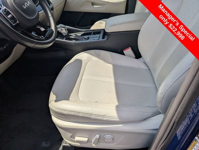 Used 2022 Kia Sorento S w/ Panoramic Sunroof Package FWD image 21