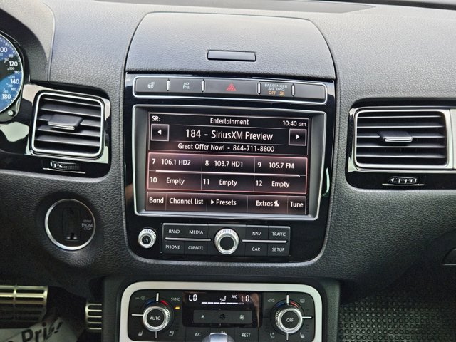 Used 2017 Volkswagen Touareg Wolfsburg Edition image 13