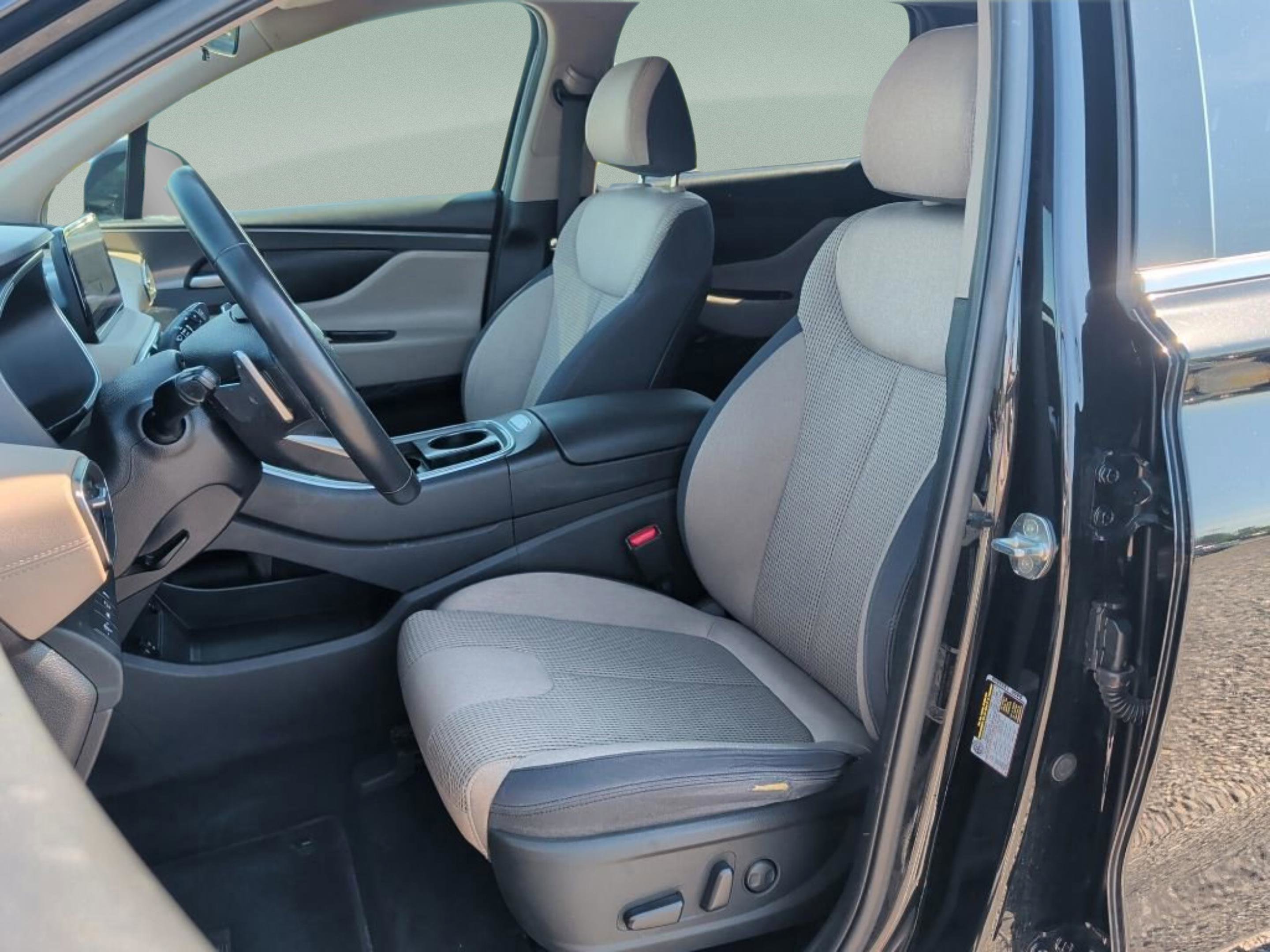Used 2023 Hyundai Santa Fe SEL FWD image 14