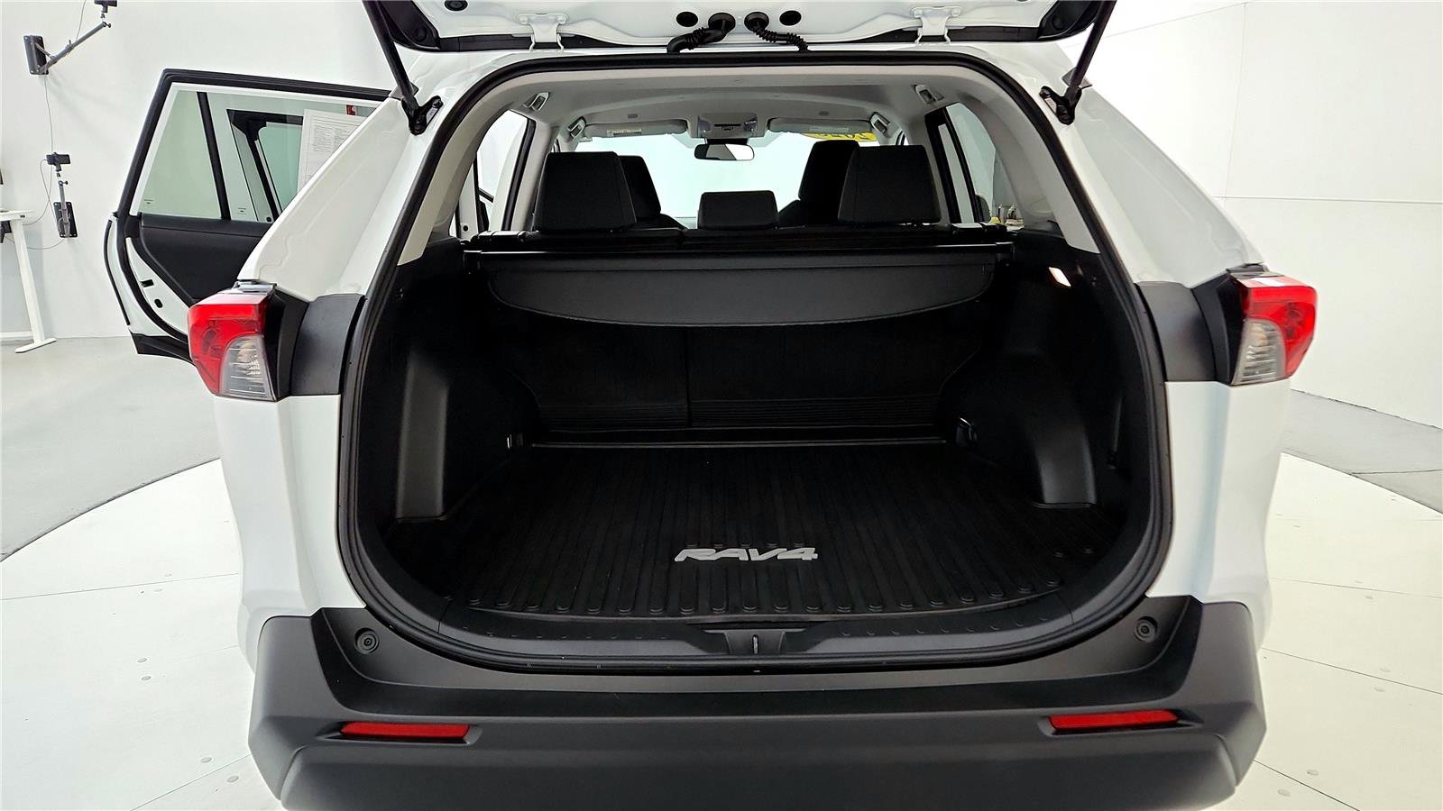 Certified 2025 Toyota RAV4 LE image 20