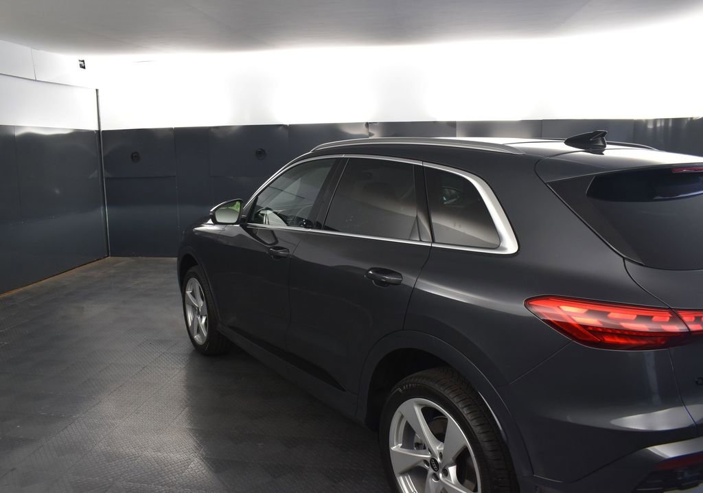 New 2025 Audi Q5 Premium Plus image 39