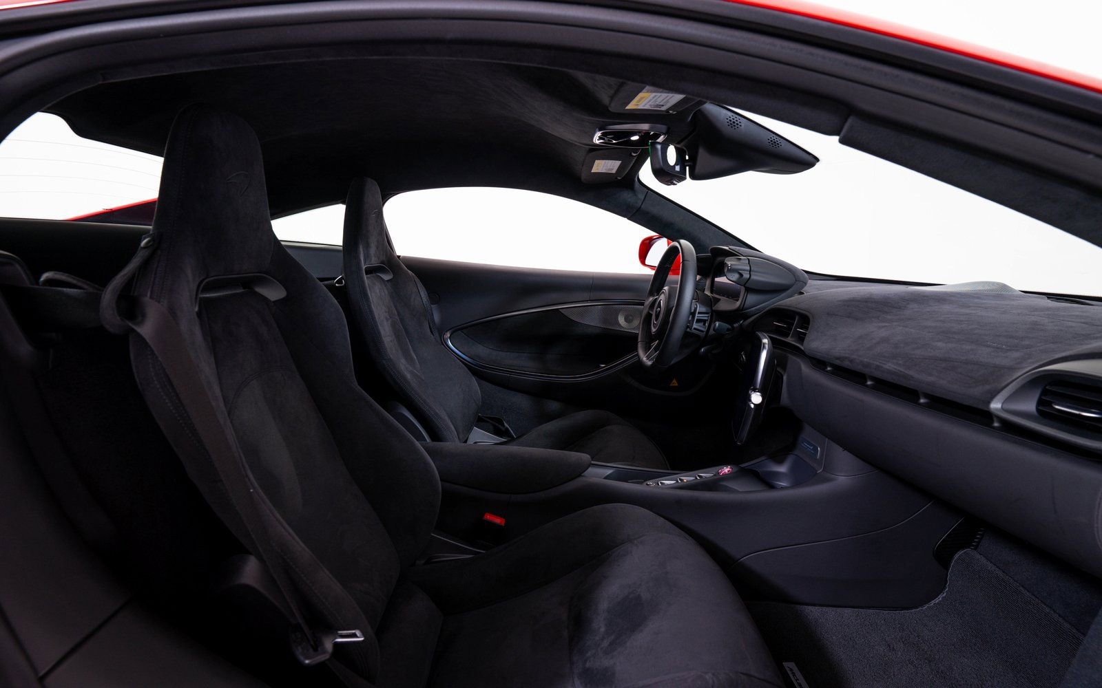 Used 2024 McLaren Artura image 18