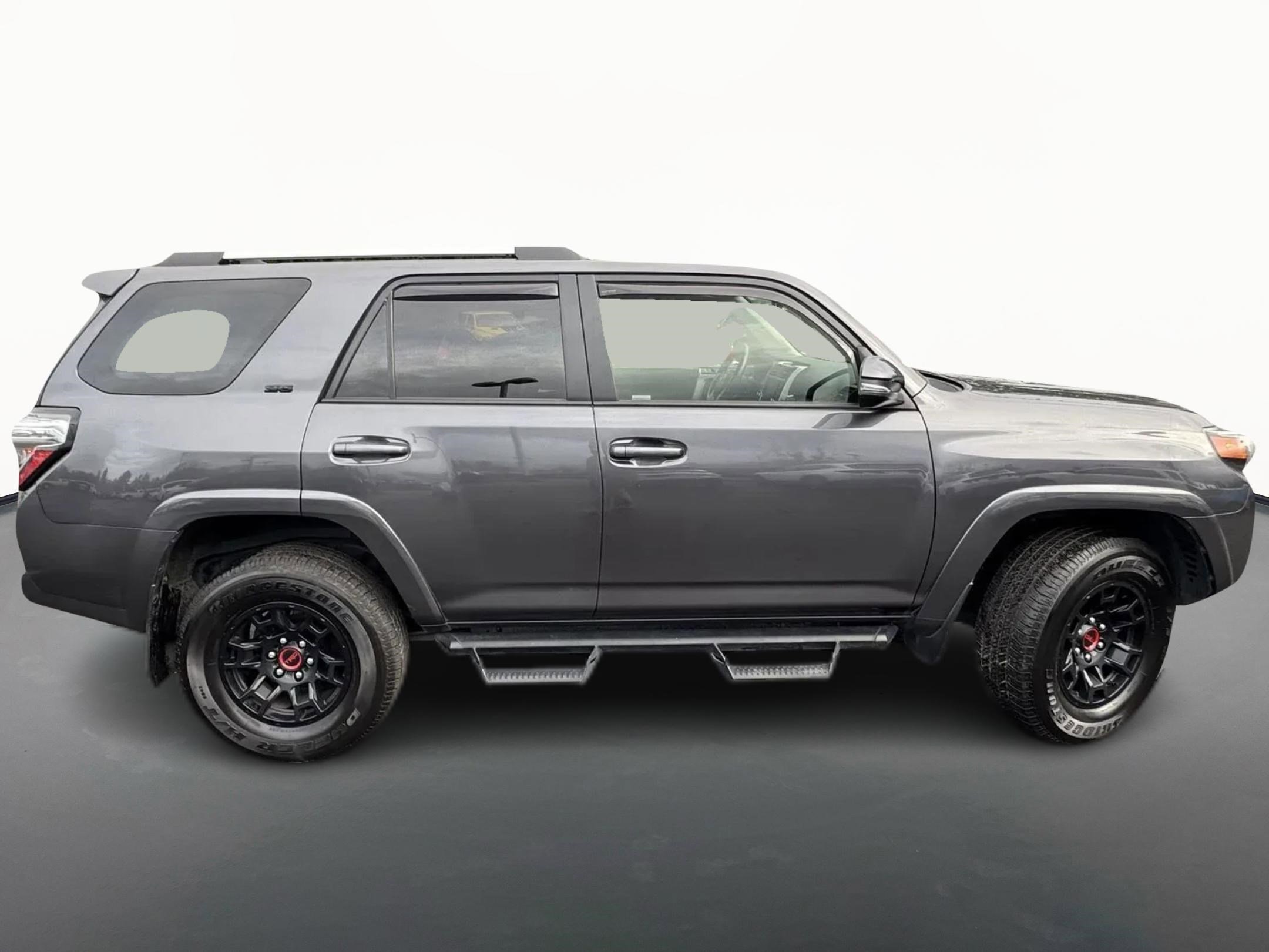 Used 2023 Toyota 4Runner SR5 Premium w/ Moonroof Package image 4