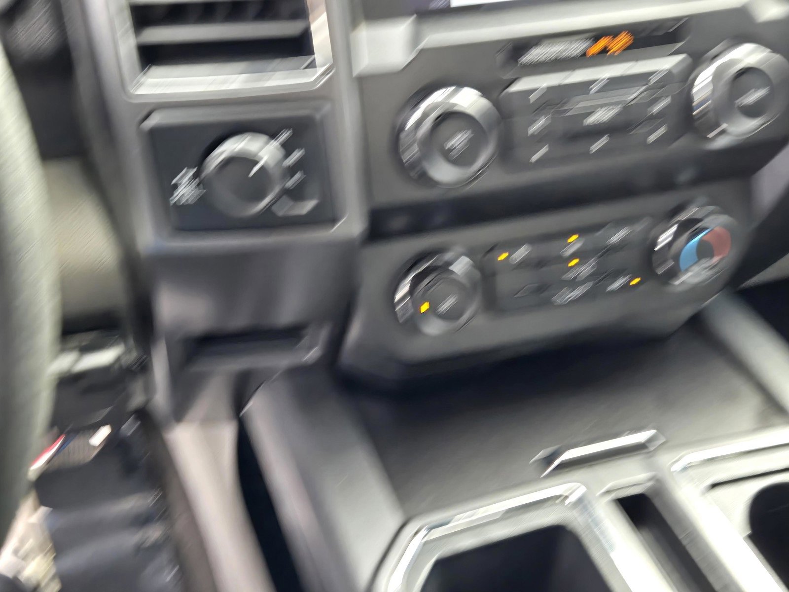 Used 2020 Ford F150 XLT image 25