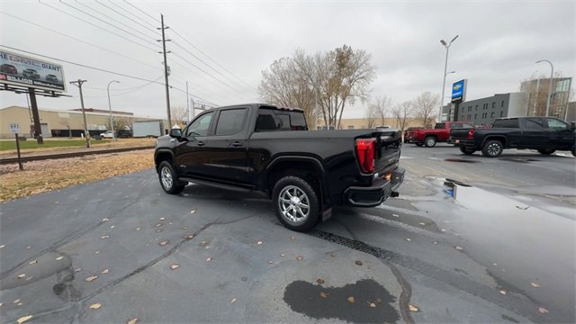 Used 2022 GMC Sierra 1500 AT4 w/ AT4 Premium Package image 6
