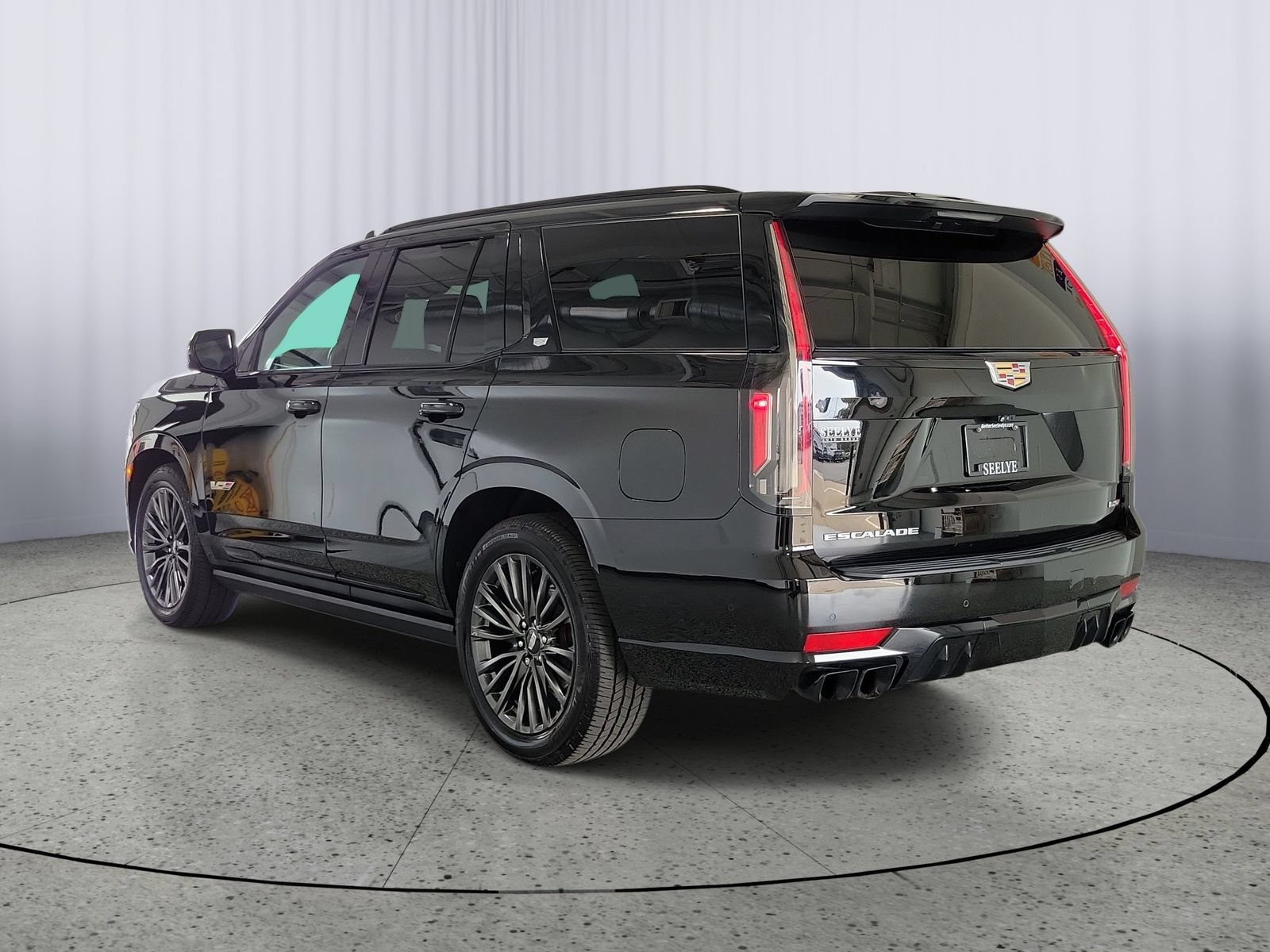 Used 2023 Cadillac Escalade V AWD/4WD image 4