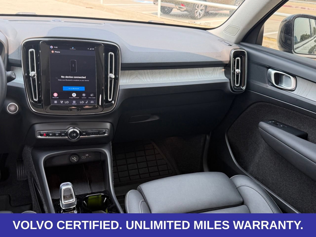 Certified 2026 Volvo XC40 B5 Plus AWD/4WD image 14