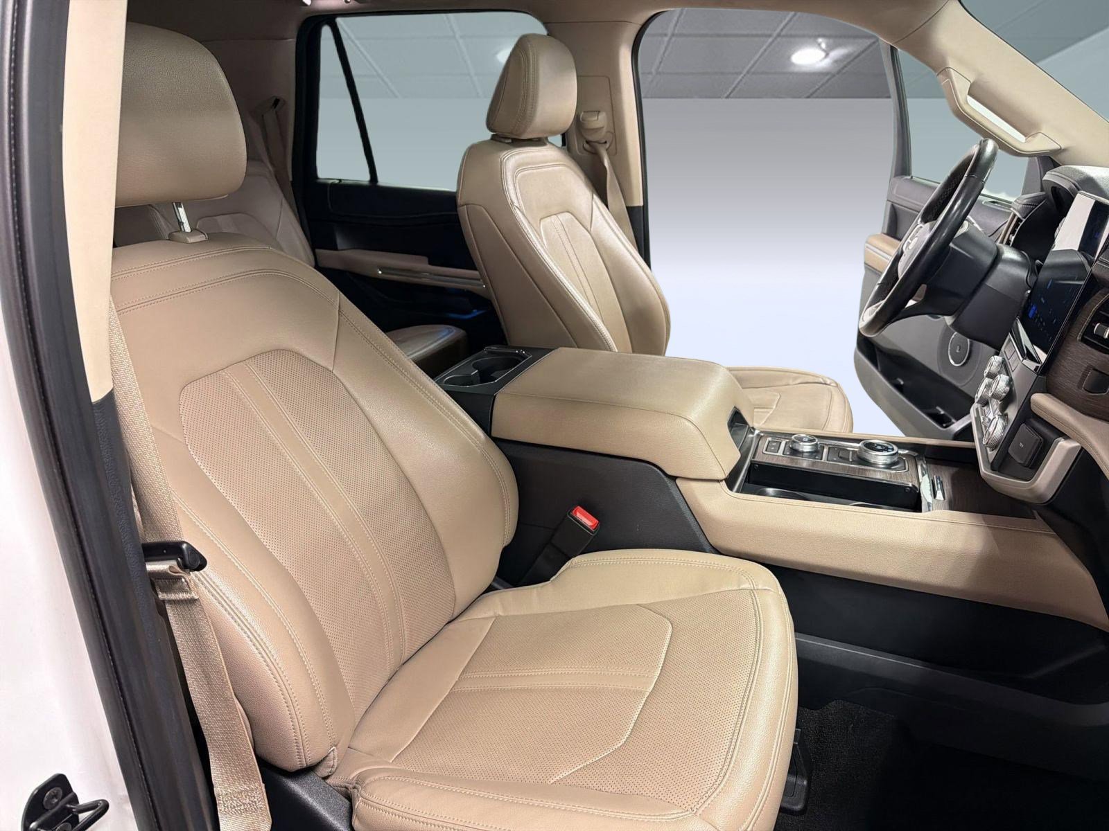 Used 2023 Ford Expedition Max Limited image 28