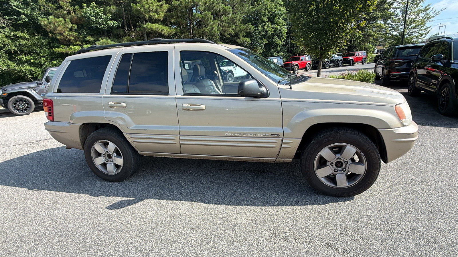 Used 2001 Jeep Grand Cherokee Limited AWD/4WD image 7