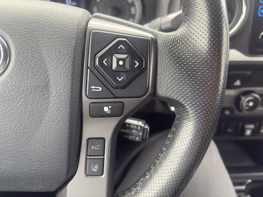 Used 2019 Toyota Tacoma TRD Sport image 18