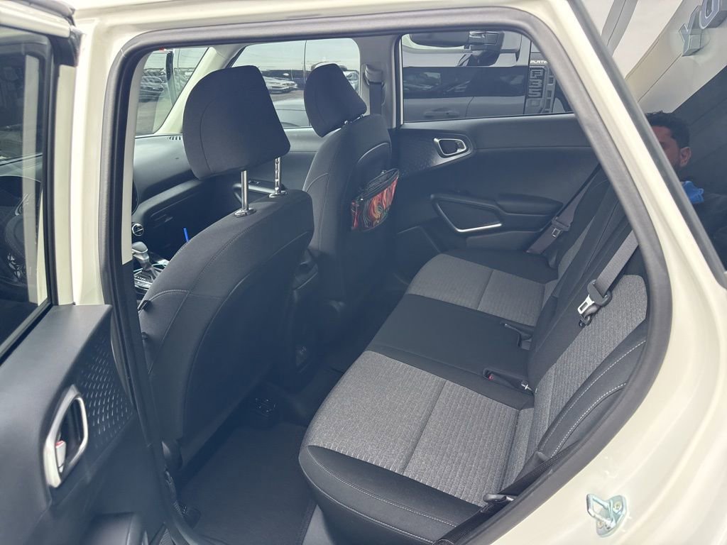 Used 2024 Kia Soul EX image 7