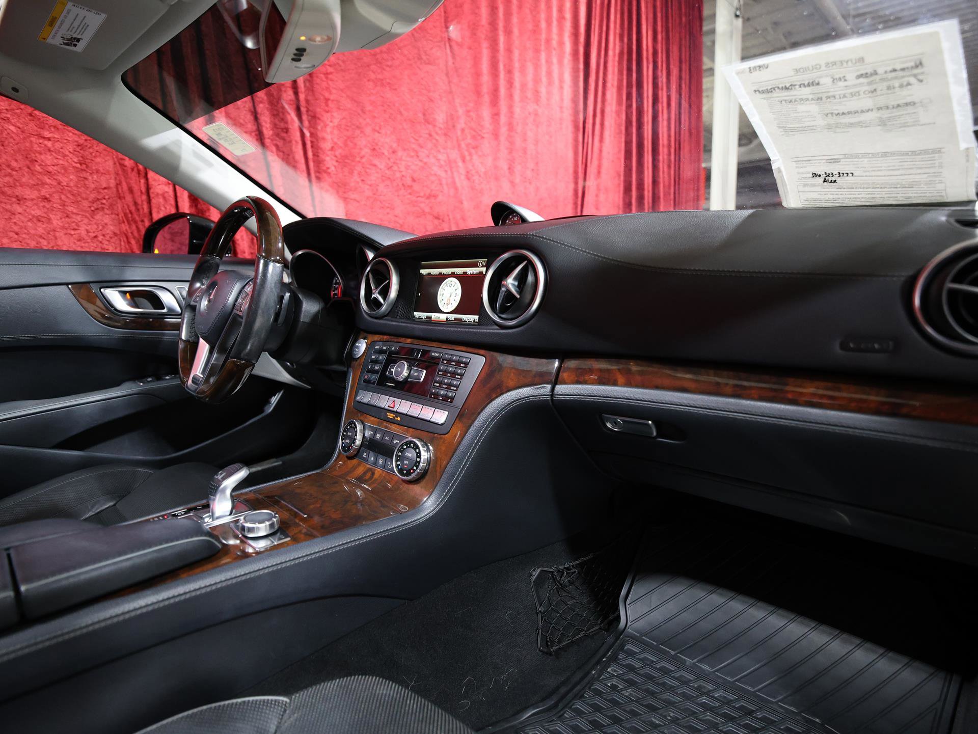 Used 2015 Mercedes-Benz SL 550 image 24