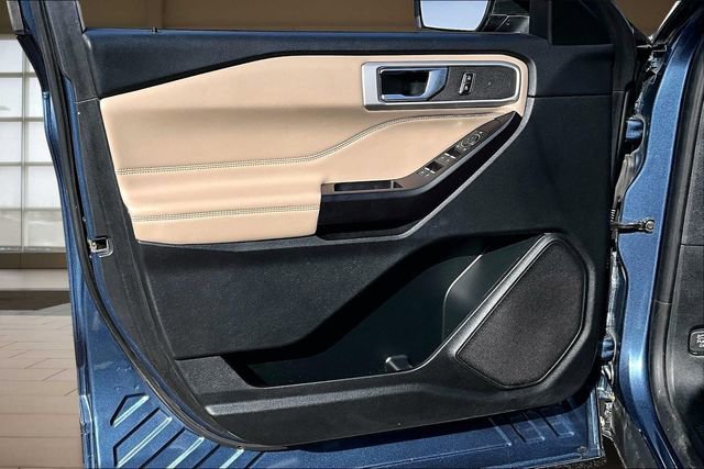 Used 2020 Ford Explorer XLT w/ Equipment Group 202A image 23