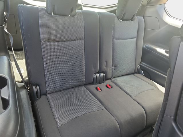 Used 2018 Nissan Pathfinder SV AWD/4WD image 16