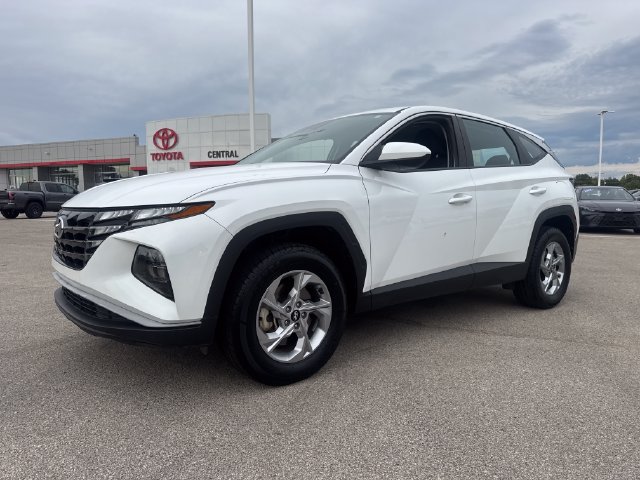 Used 2023 Hyundai Tucson SE AWD/4WD image 2