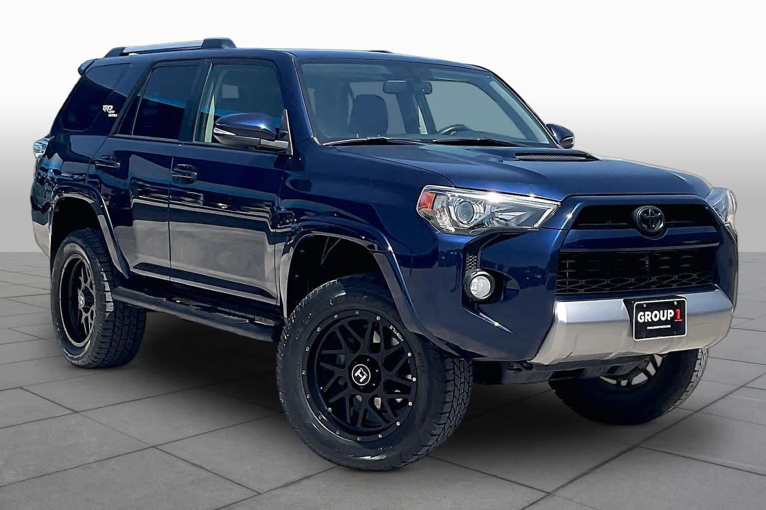 Used 2017 Toyota 4Runner TRD Off-Road Premium AWD/4WD image 3