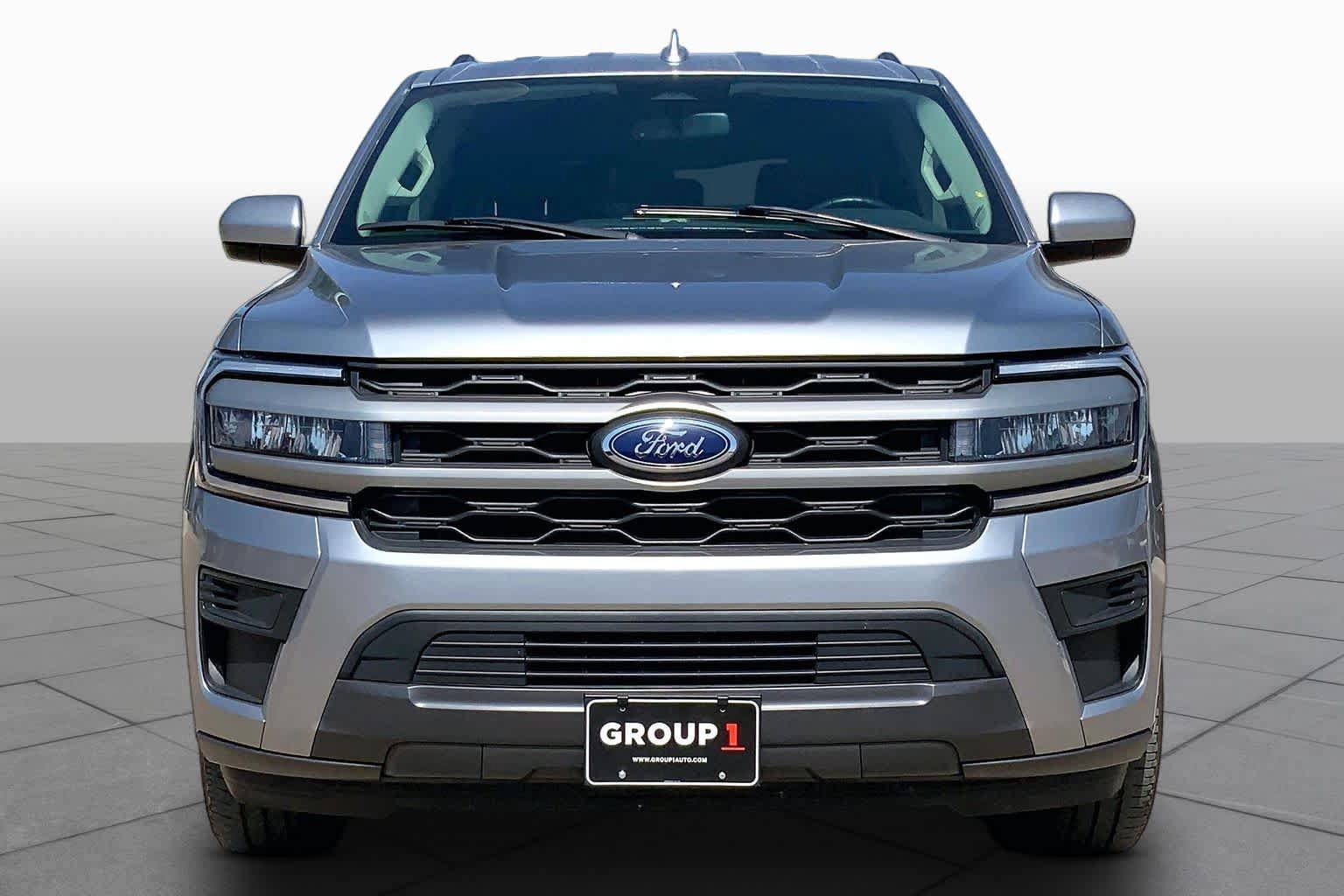 Used 2024 Ford Expedition XLT AWD/4WD image 4