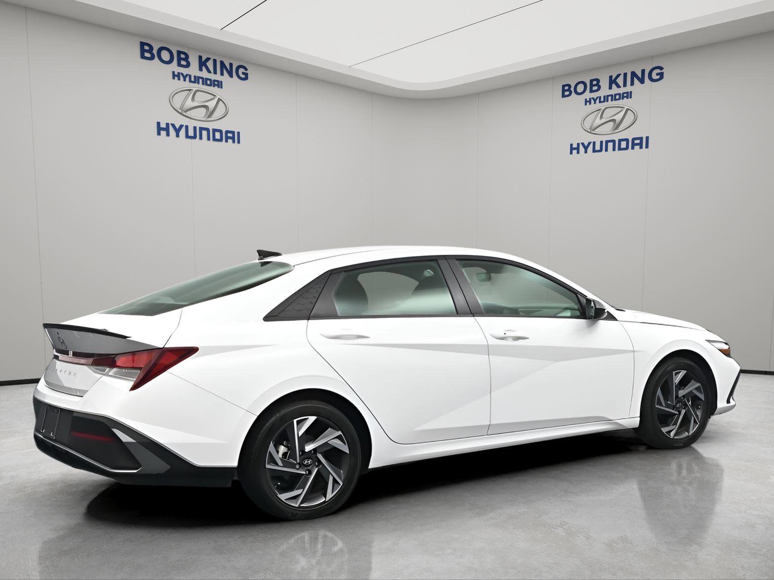 Certified 2025 Hyundai Elantra Sport image 4