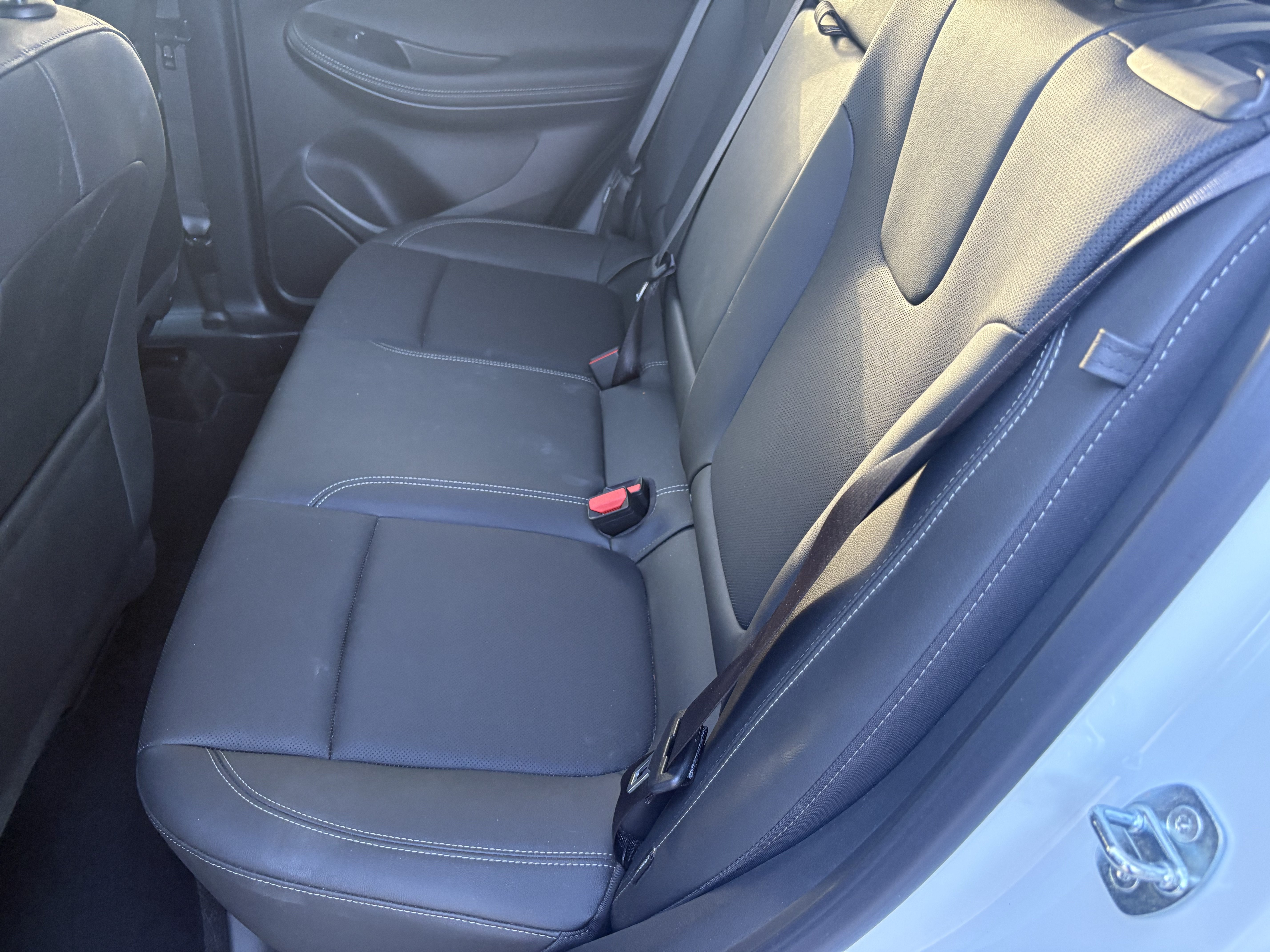 Certified 2024 Buick Encore GX Sport Touring w/ Experience Buick Package FWD image 9