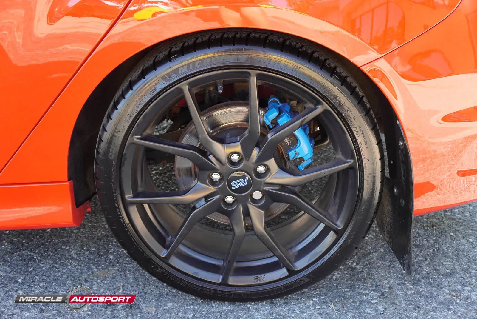 Used 2018 Ford Focus RS AWD/4WD image 12