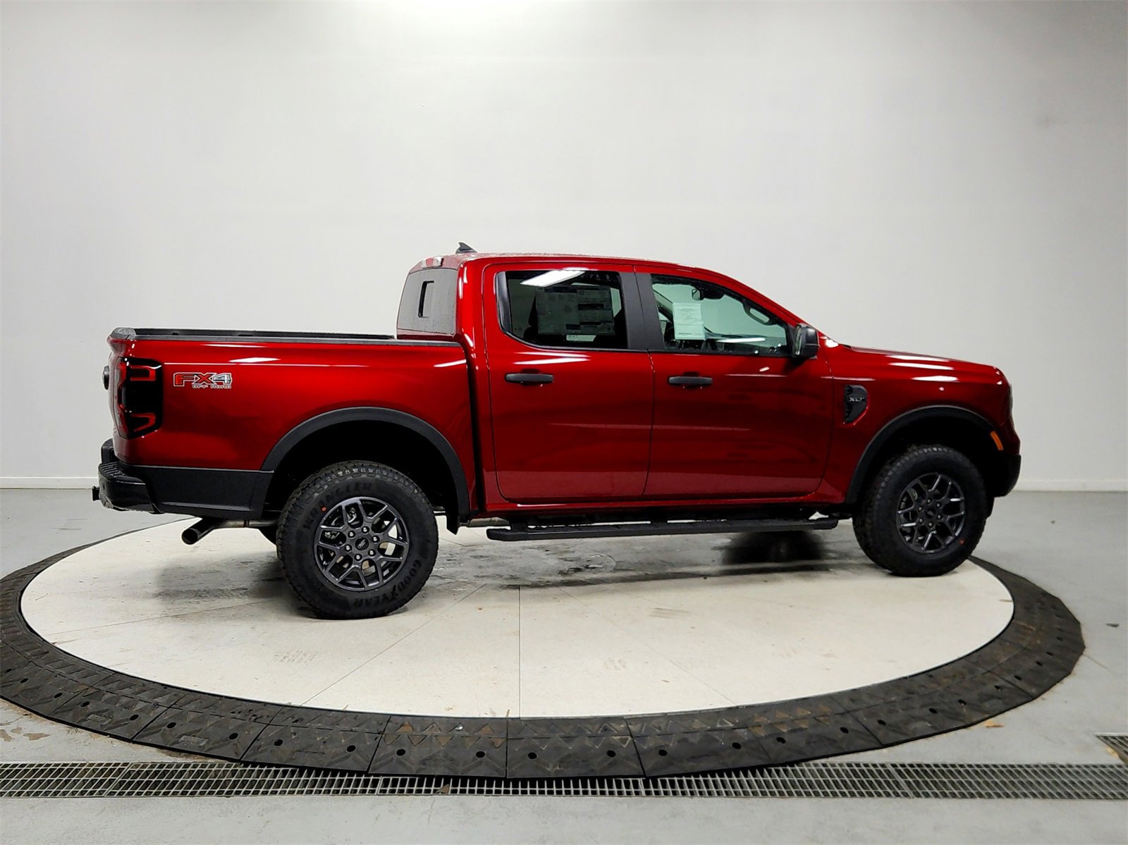 New 2025 Ford Ranger XLT w/ Equipment Group 301A High image 8