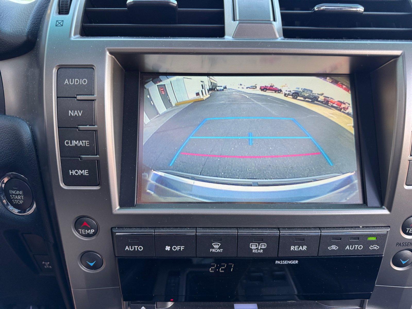 Used 2015 Lexus GX 460 image 29