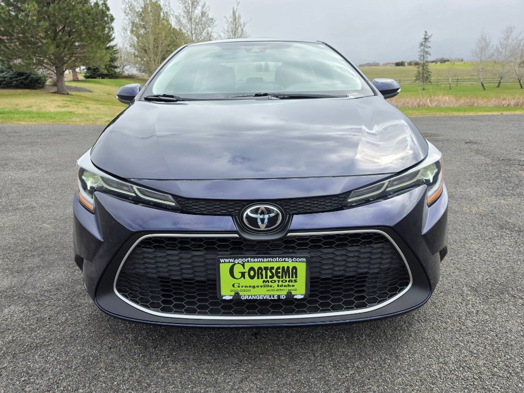 Used 2022 Toyota Corolla XLE w/ Carpet Mat Package (TMS) image 2