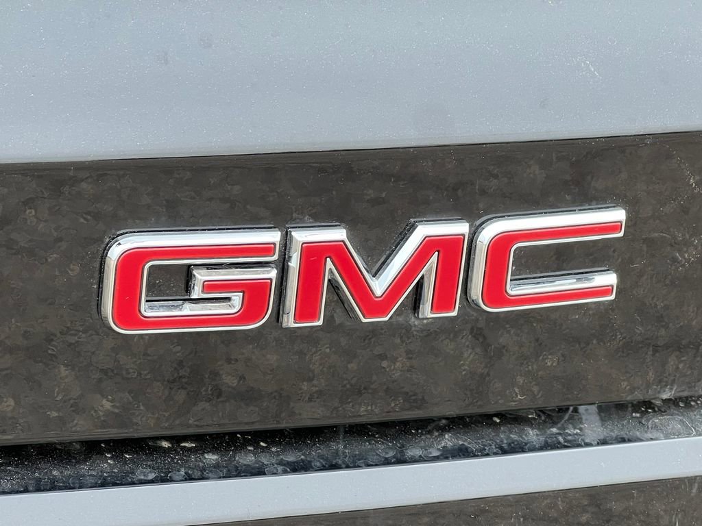 New 2026 GMC Terrain Denali w/ LPO, Floor Liner Package image 47