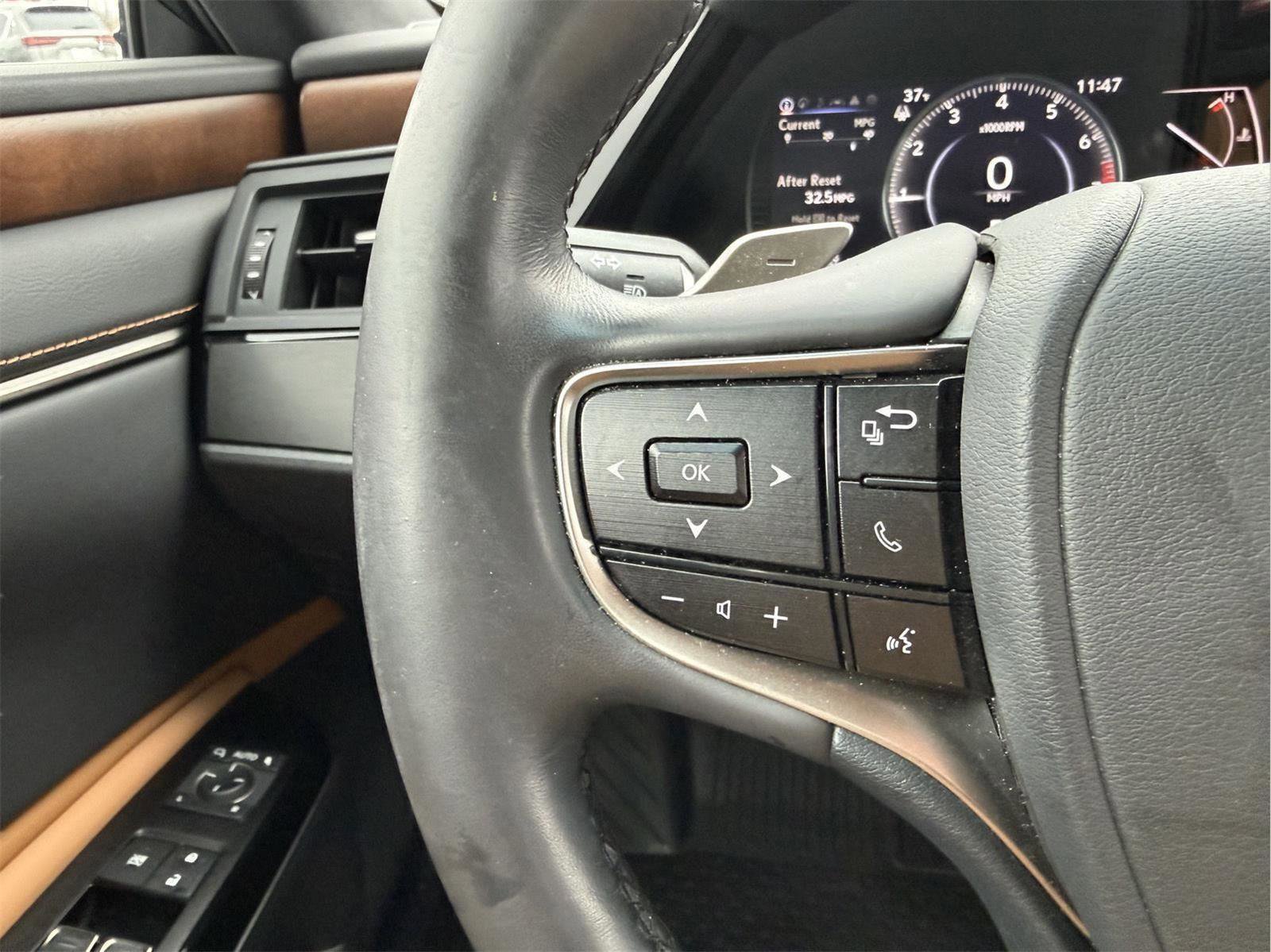 Certified 2023 Lexus ES 250 w/ Premium Package image 15