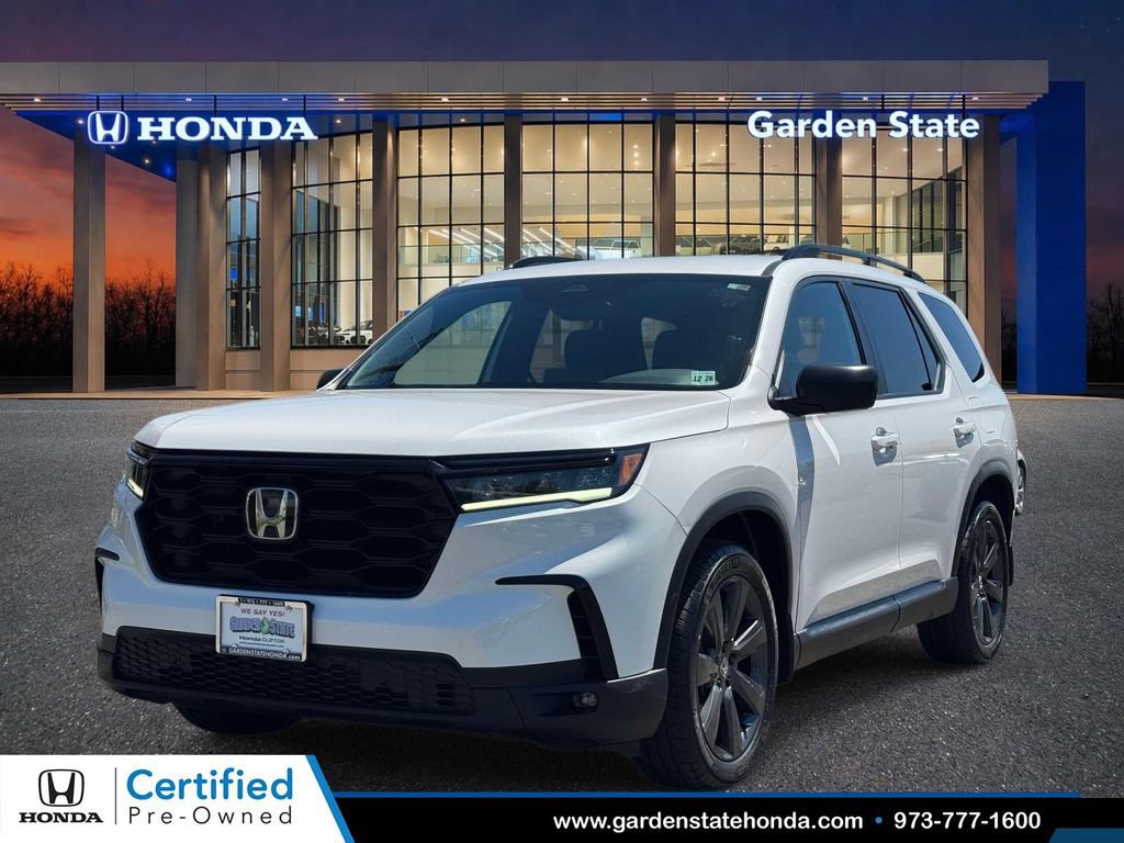 Used 2024 Honda Pilot Sport image 1