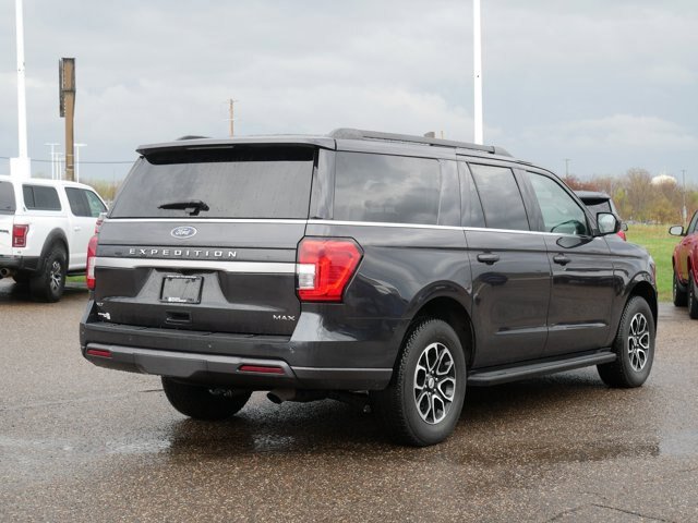 Certified 2023 Ford Expedition Max XLT image 3