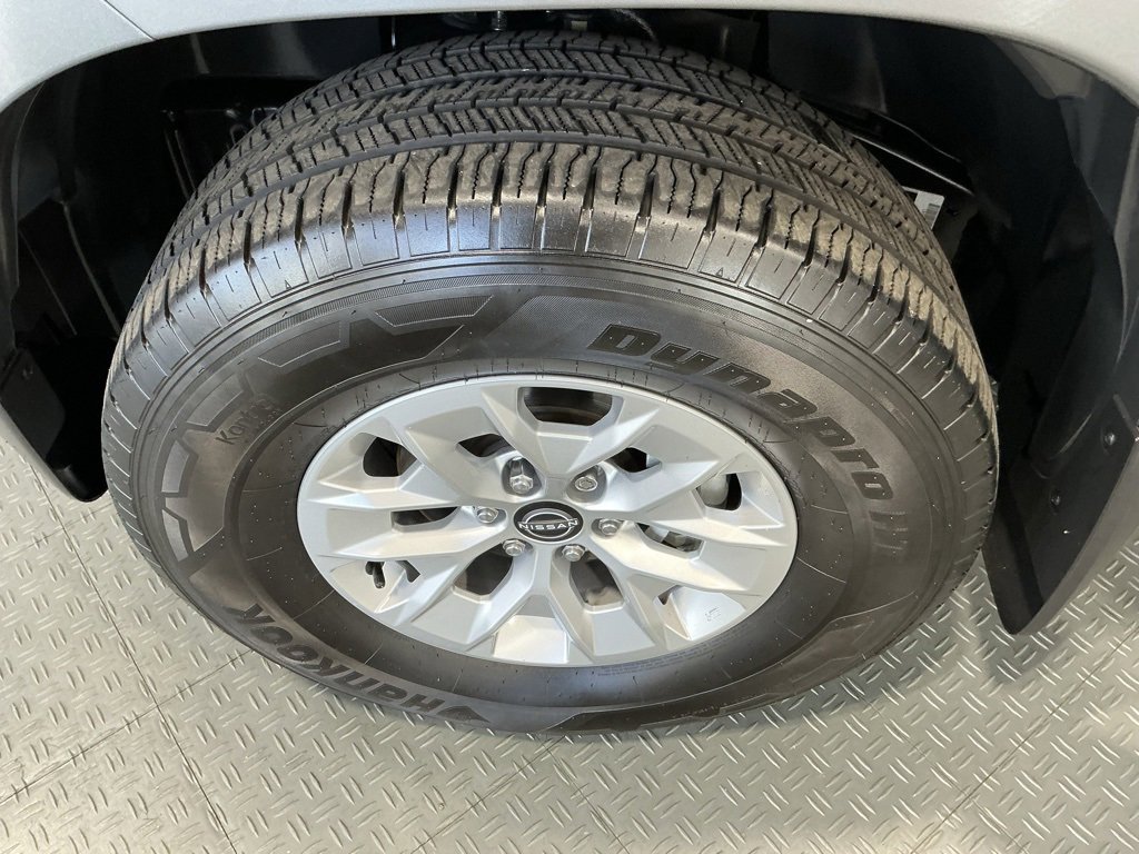 Used 2024 Nissan Frontier SV w/ Technology Package image 25