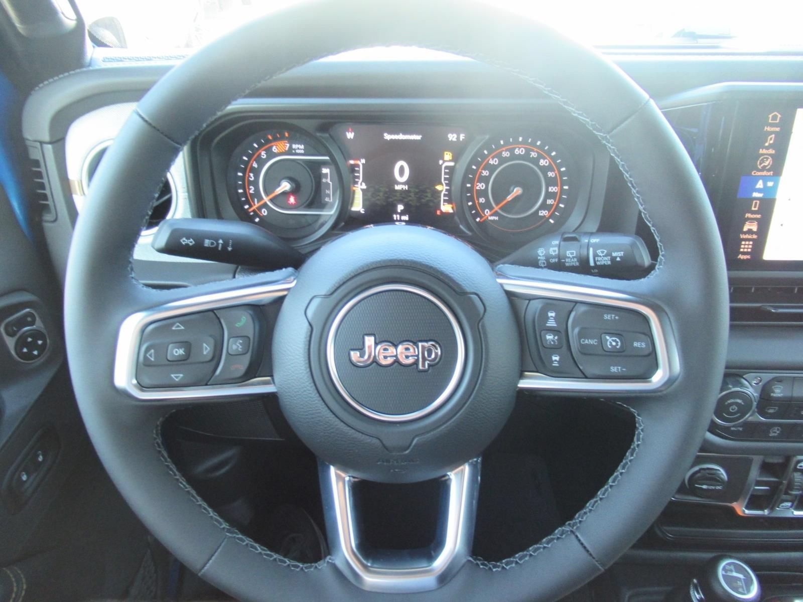 New 2026 Jeep Wrangler Unlimited Sahara w/ Technology Group AWD/4WD image 24