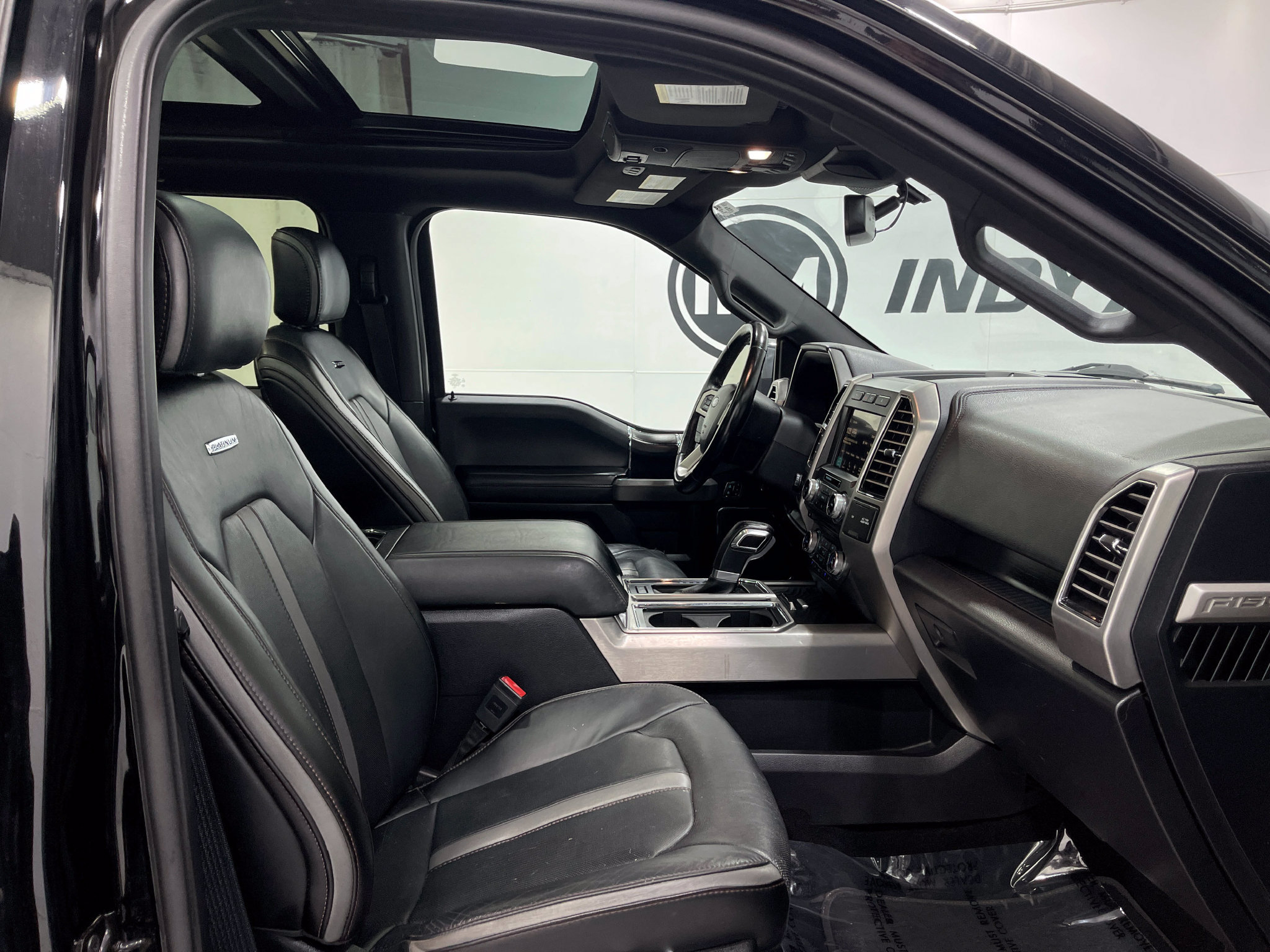 Used 2018 Ford F150 Platinum w/ Equipment Group 701A Luxury AWD/4WD image 32