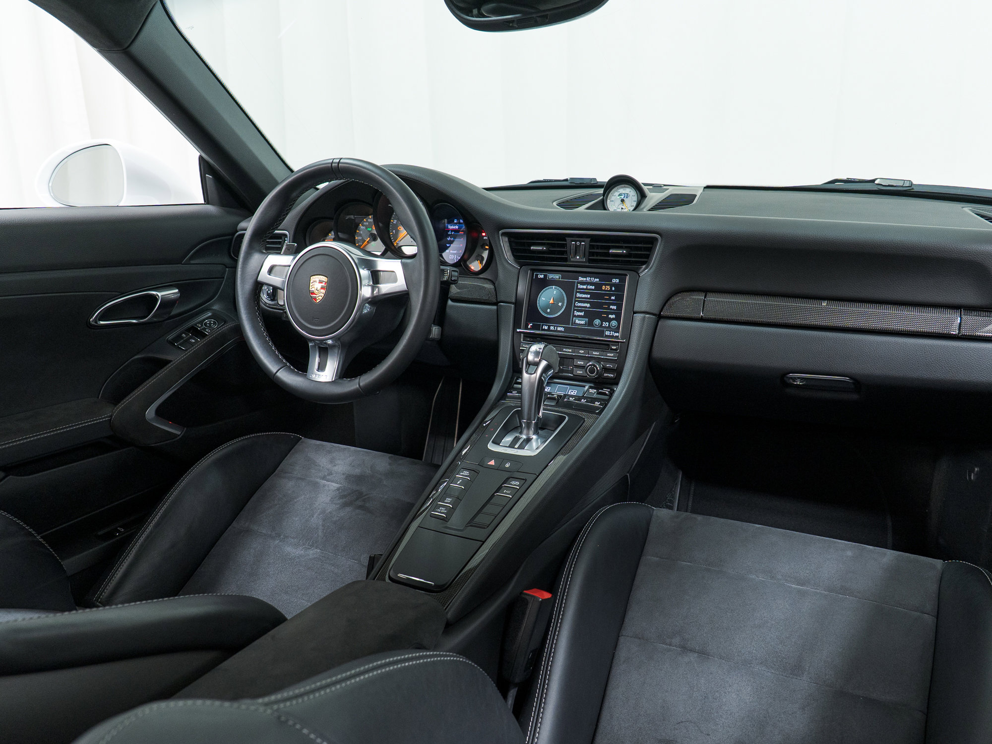 Certified 2014 Porsche 911 GT3 image 19