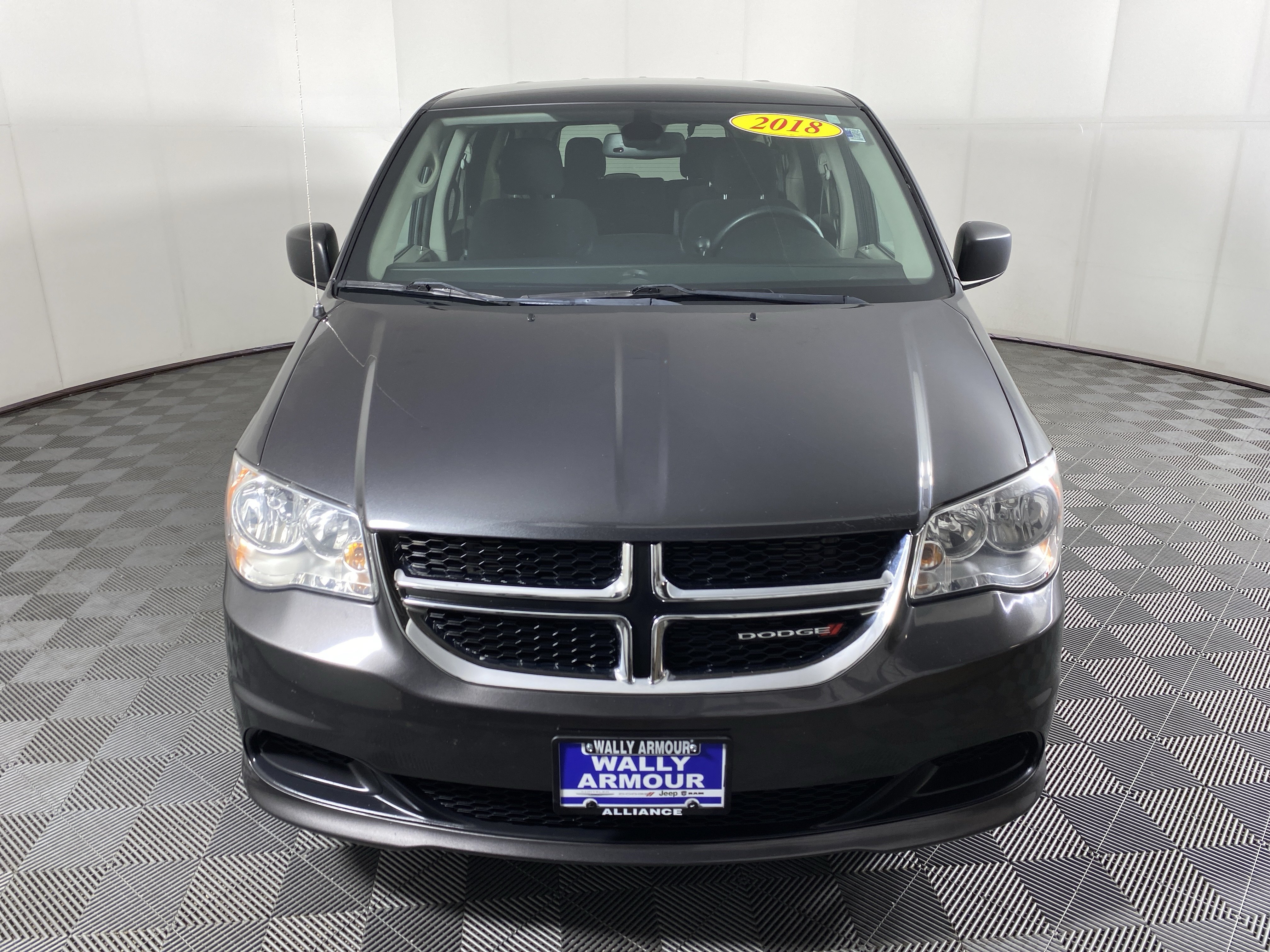Used 2018 Dodge Grand Caravan SE w/ UConnect Hands-Free Group FWD image 10