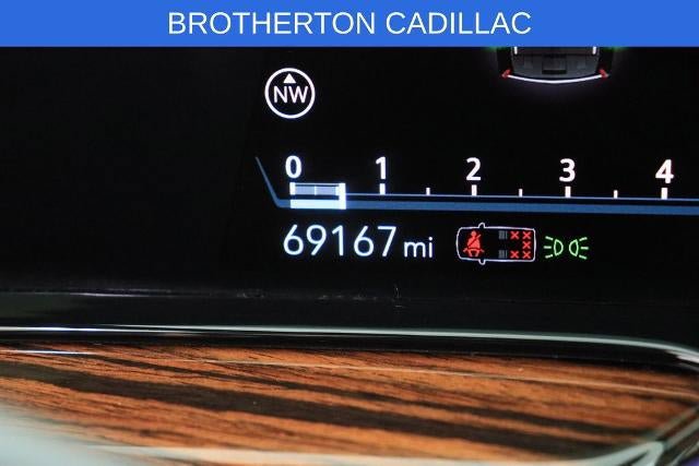 Used 2022 Cadillac Escalade Premium Luxury AWD/4WD image 19