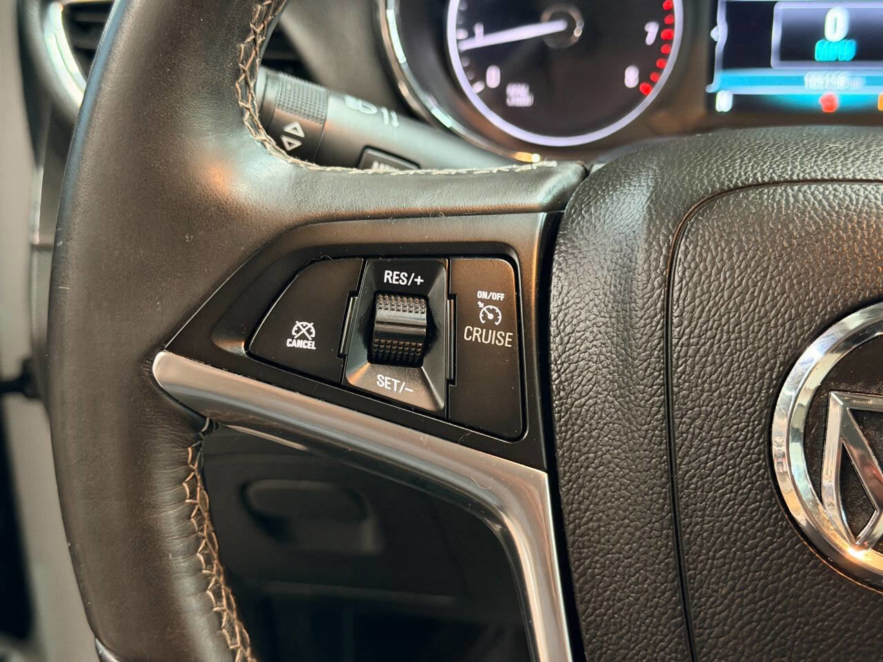 Used 2018 Buick Encore Preferred image 27