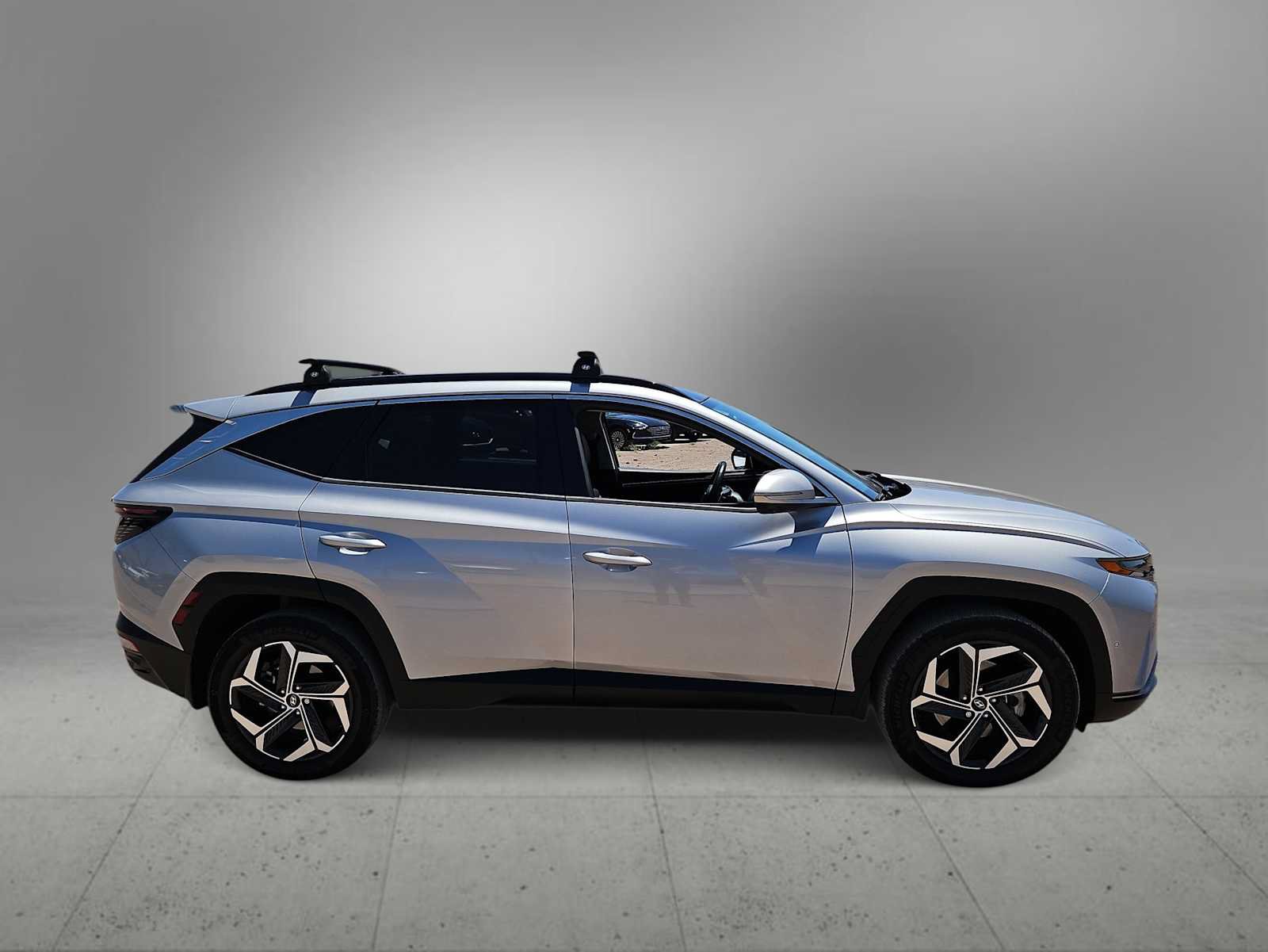 Certified 2022 Hyundai Tucson Limited AWD/4WD image 9
