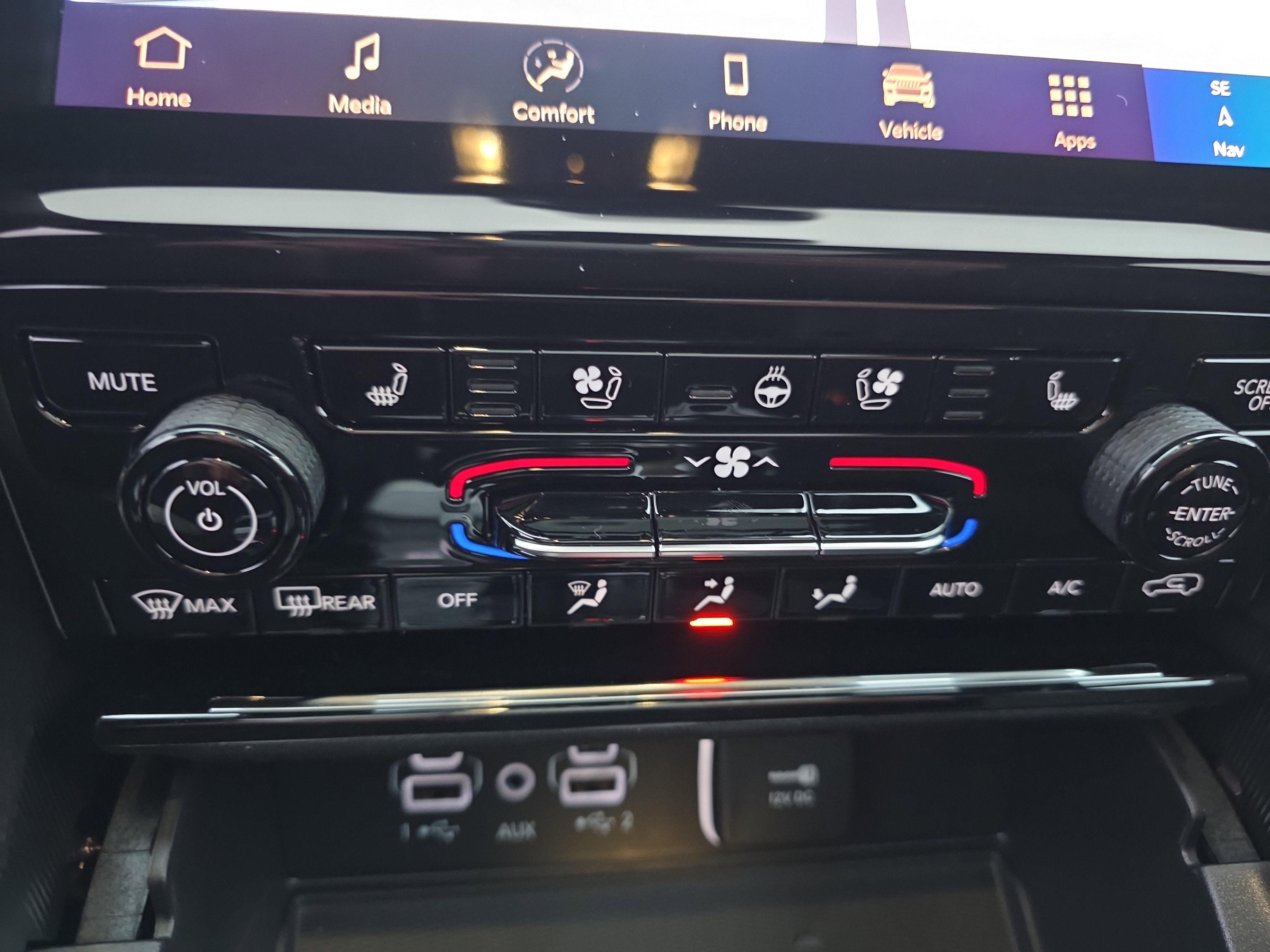 New 2025 Jeep Grand Cherokee Limited w/ Luxury Tech Group II image 7