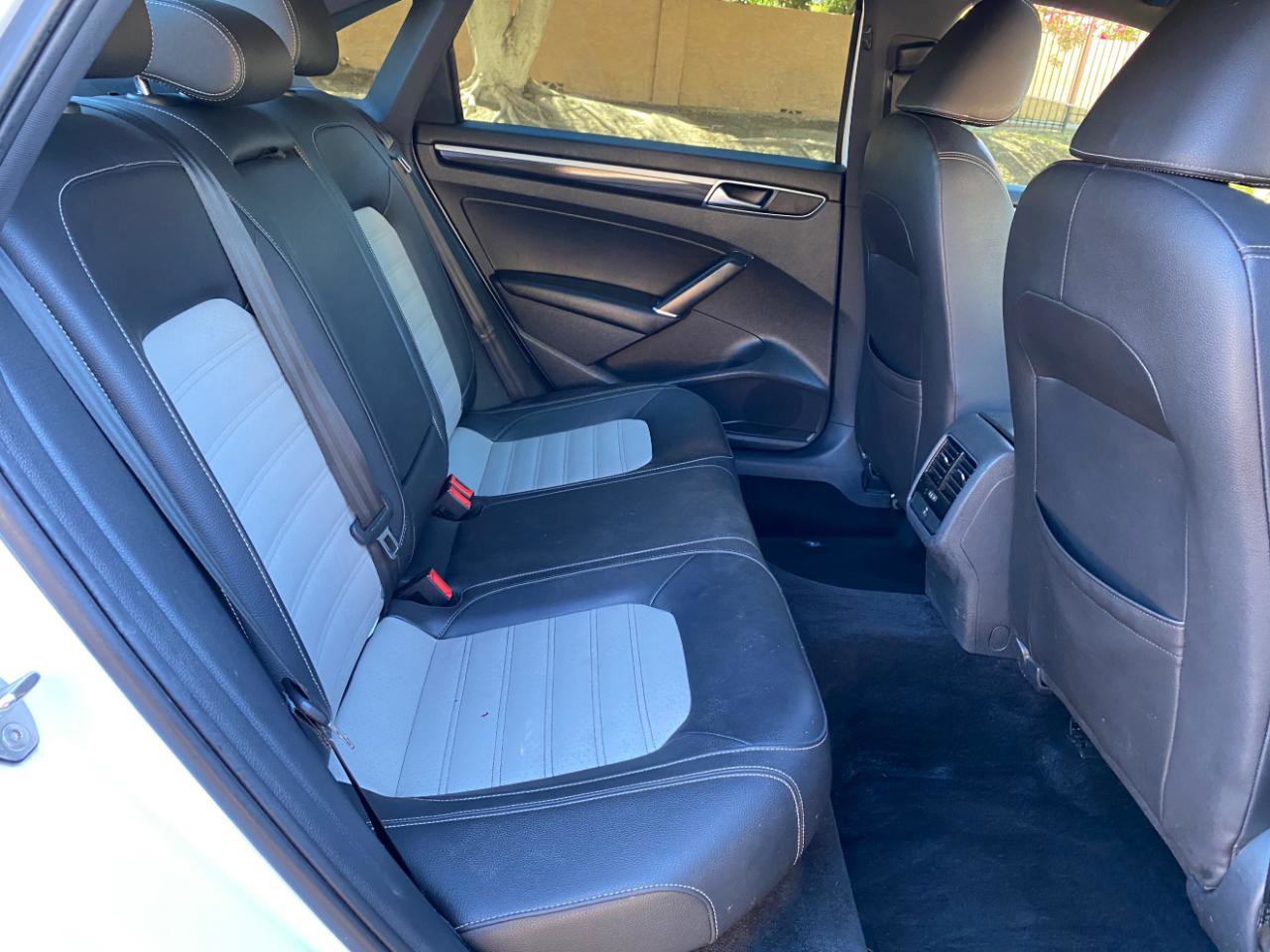 Used 2018 Volkswagen Passat GT FWD image 39