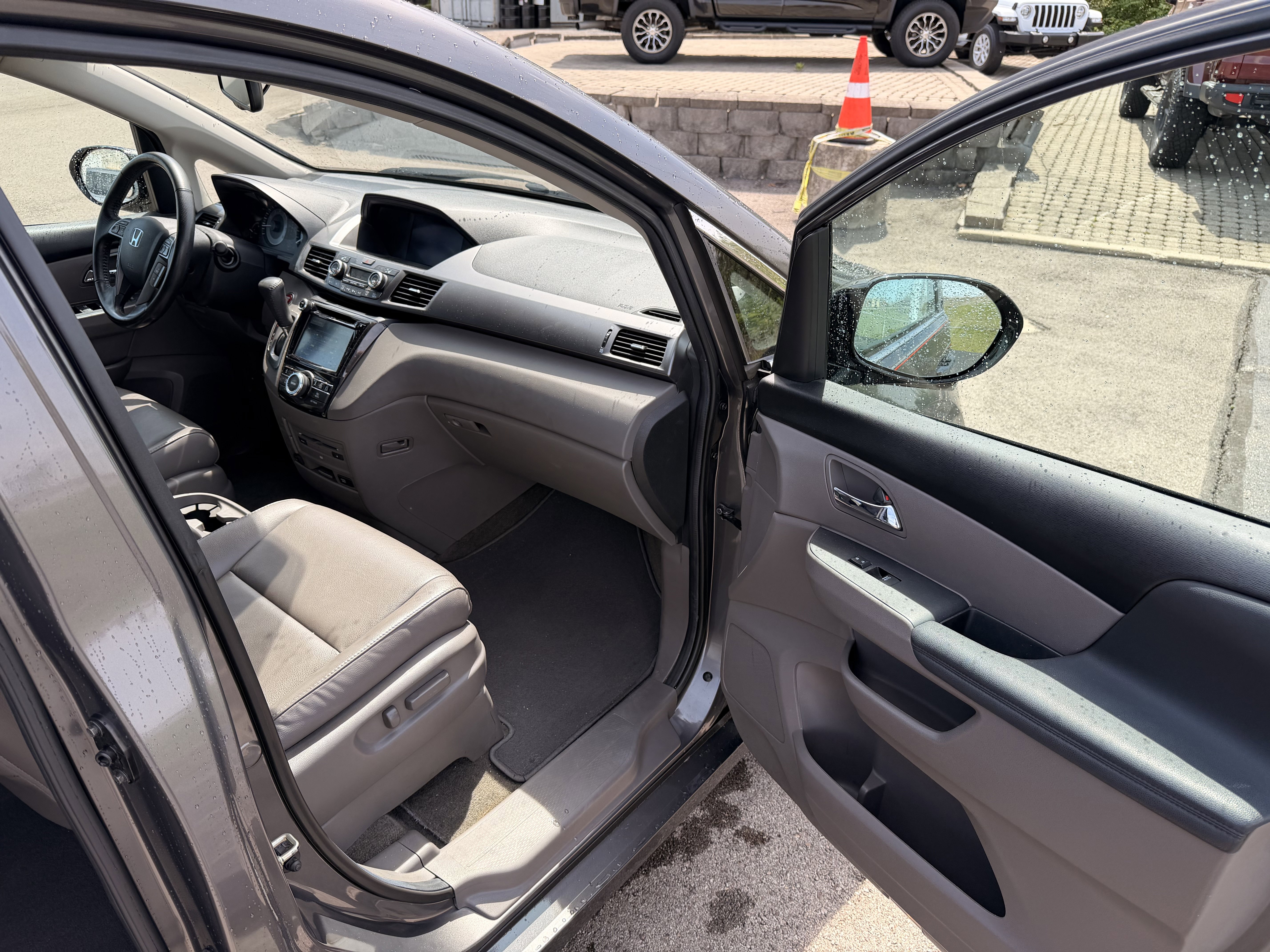Used 2014 Honda Odyssey Touring image 15