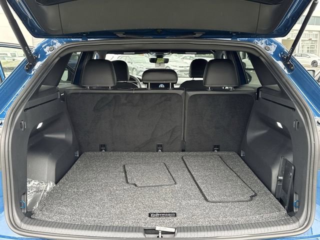 Used 2025 Volkswagen Atlas Cross Sport SE image 13